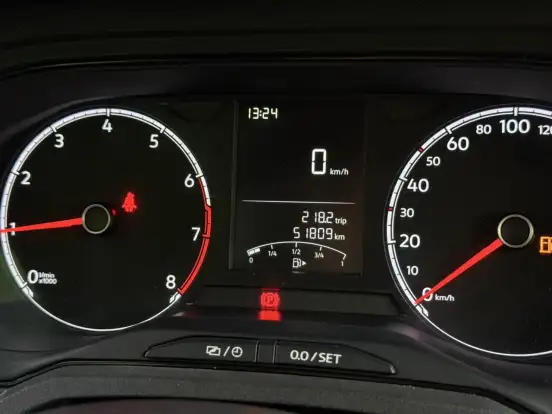 VOLKSWAGEN-POLO-2023