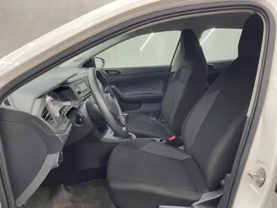 VOLKSWAGEN-POLO-2023