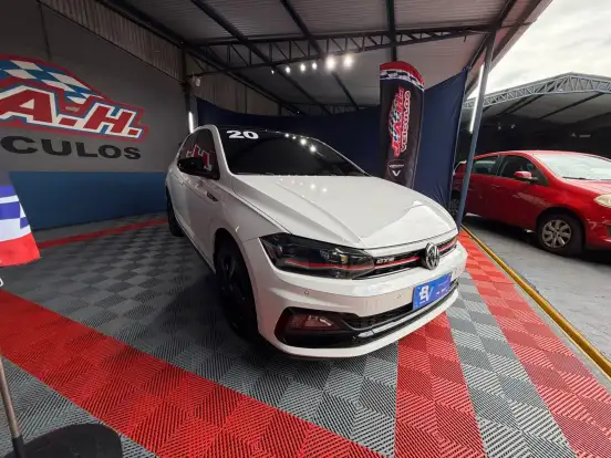 VOLKSWAGEN-POLO-2020