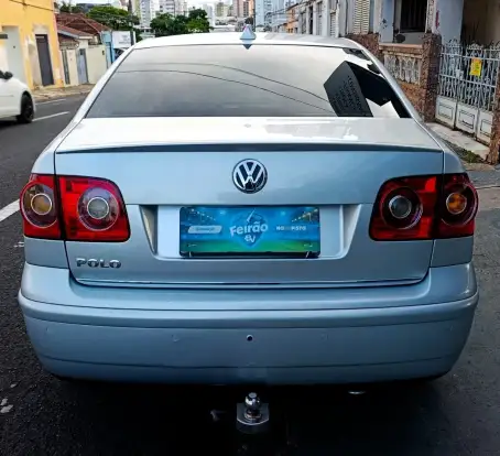 VOLKSWAGEN-POLO-2011