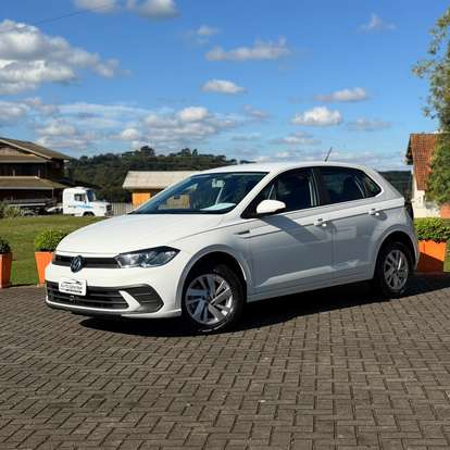 VOLKSWAGEN-POLO-2024
