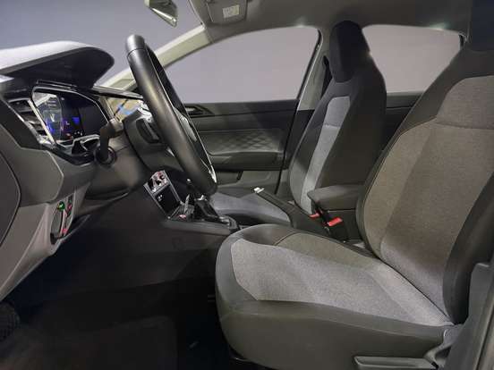 VOLKSWAGEN-POLO-1.0 170 TSI COMFORTLINE AUTOMÁTICO VOLKSWAGEN-POLO-2023