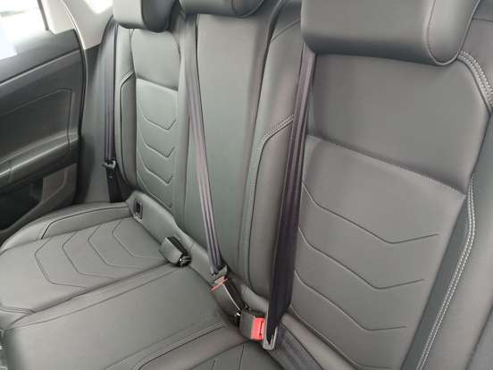 VOLKSWAGEN-POLO-2025