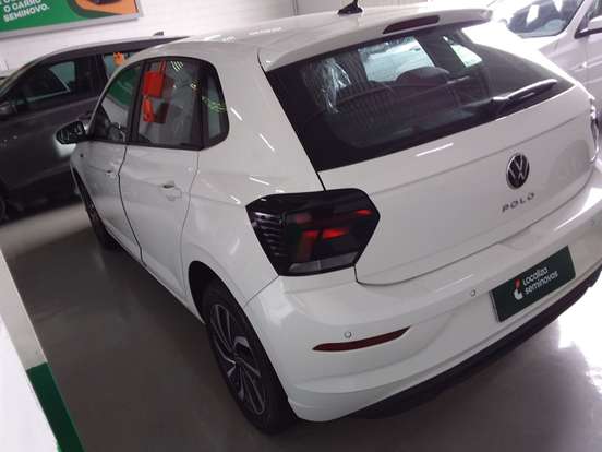 VOLKSWAGEN-POLO-2025