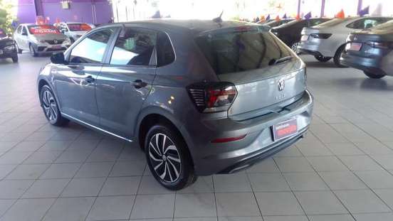 VOLKSWAGEN-POLO-2023