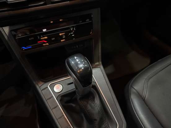 VOLKSWAGEN-POLO-2023