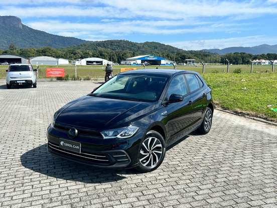 VOLKSWAGEN-POLO-2024