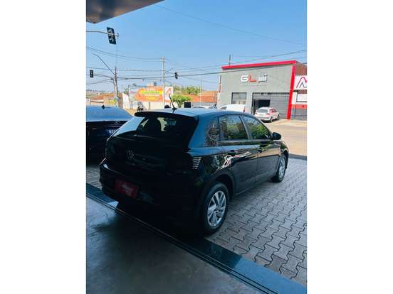 VOLKSWAGEN-POLO-2023