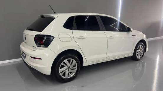 VOLKSWAGEN-POLO-2023