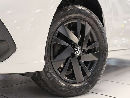 VOLKSWAGEN-POLO-2023
