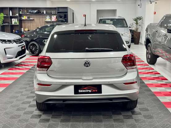 VOLKSWAGEN-POLO-2018