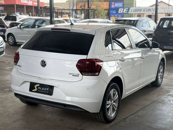 VOLKSWAGEN-POLO-1.0 200 TSI COMFORTLINE AUTOMÁTICO VOLKSWAGEN-POLO-2018