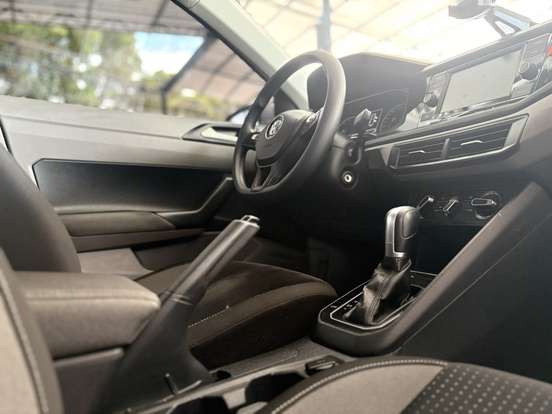 VOLKSWAGEN-POLO-1.0 200 TSI COMFORTLINE AUTOMÁTICO VOLKSWAGEN-POLO-2018