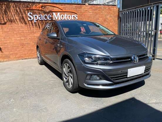 VOLKSWAGEN-POLO-2019