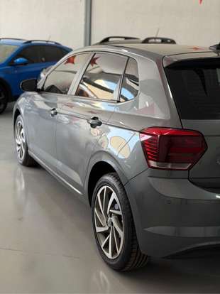VOLKSWAGEN-POLO-2020