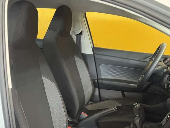 VOLKSWAGEN-POLO-2024
