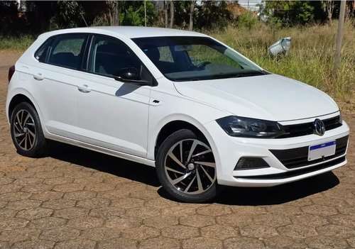 VOLKSWAGEN-POLO-2019