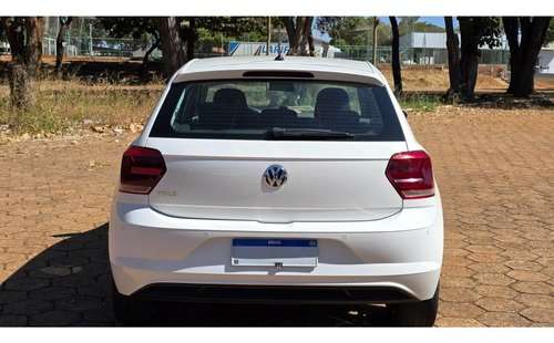 VOLKSWAGEN-POLO-2019