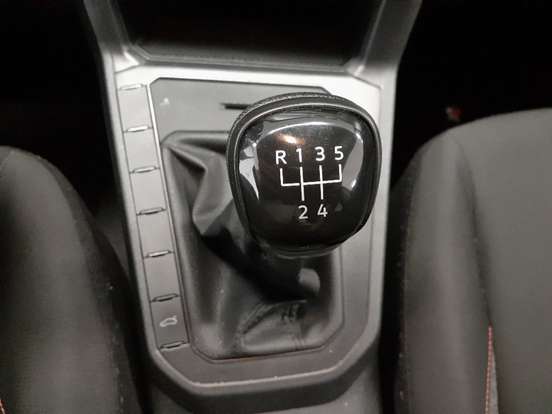 VOLKSWAGEN-POLO-2024