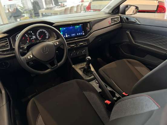 VOLKSWAGEN-POLO-2025