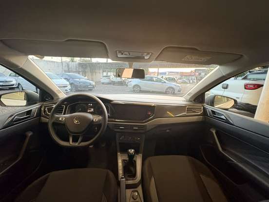 VOLKSWAGEN-POLO-2024