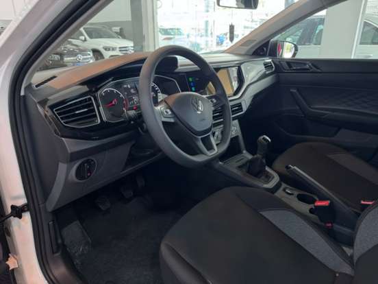 VOLKSWAGEN-POLO-2025
