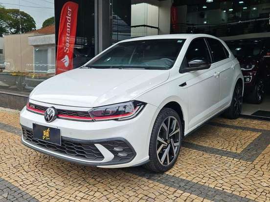 VOLKSWAGEN-POLO-2023