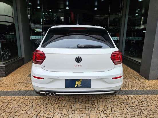 VOLKSWAGEN-POLO-2023