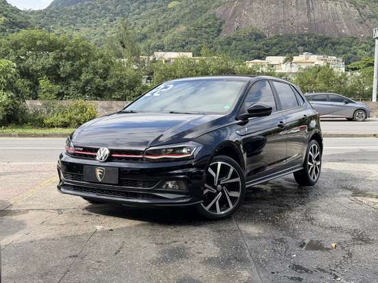 VOLKSWAGEN-POLO-2021