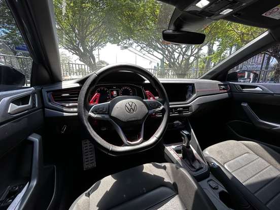 VOLKSWAGEN-POLO-2023