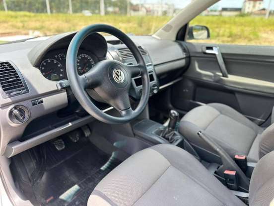 VOLKSWAGEN-POLO-2006