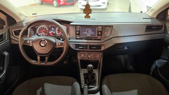 VOLKSWAGEN-POLO-2020
