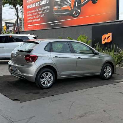 VOLKSWAGEN-POLO-2021