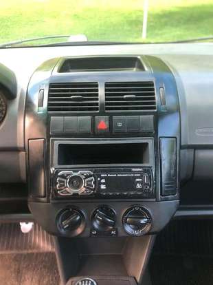 VOLKSWAGEN-POLO SEDAN-2007