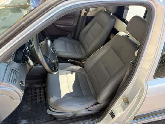 VOLKSWAGEN-SAVEIRO-1.6 MI SUPER SURF CS 8V FLEX 2P MANUAL G.III VOLKSWAGEN-SAVEIRO-2004