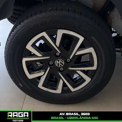 VOLKSWAGEN-SAVEIRO-2023