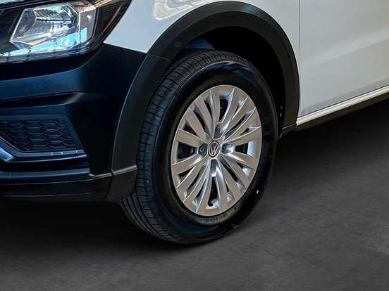 VOLKSWAGEN-SAVEIRO-2023