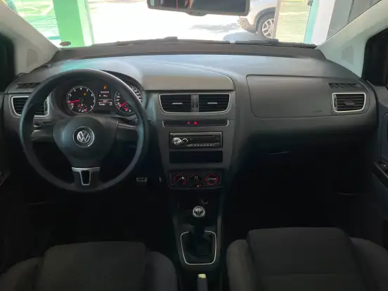 VOLKSWAGEN-SPACE CROSS-2013