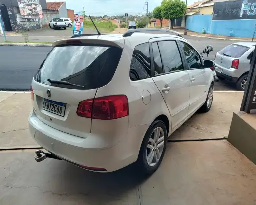 VOLKSWAGEN-SPACEFOX-2013