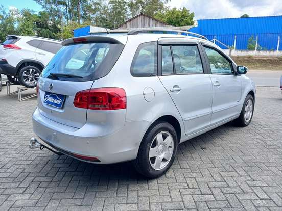 VOLKSWAGEN-SPACEFOX-2011