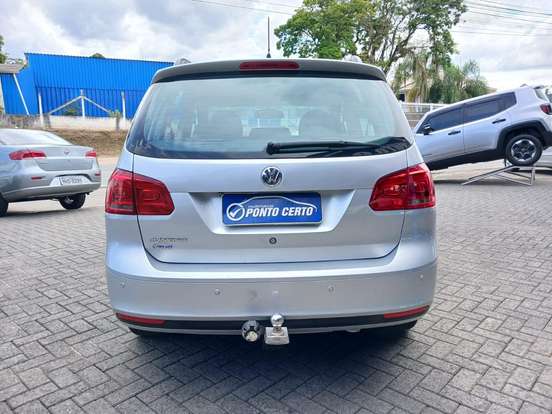 VOLKSWAGEN-SPACEFOX-2011