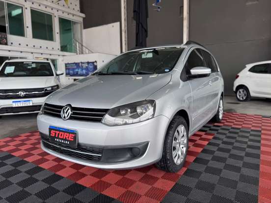 VOLKSWAGEN-SPACEFOX-2011