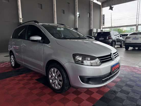 VOLKSWAGEN-SPACEFOX-2011