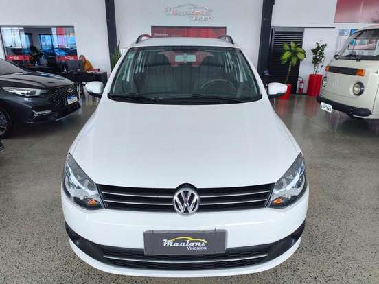 VOLKSWAGEN-SPACEFOX-2012