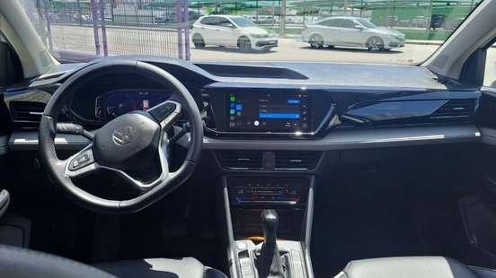 VOLKSWAGEN-TAOS-2025