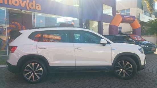 VOLKSWAGEN-TAOS-2025