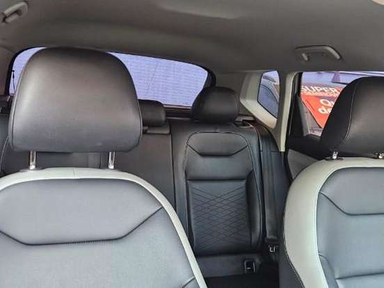 VOLKSWAGEN-TAOS-1.4 250 TSI TOTAL FLEX COMFORTLINE AUTOMÁTICO VOLKSWAGEN-TAOS-2025