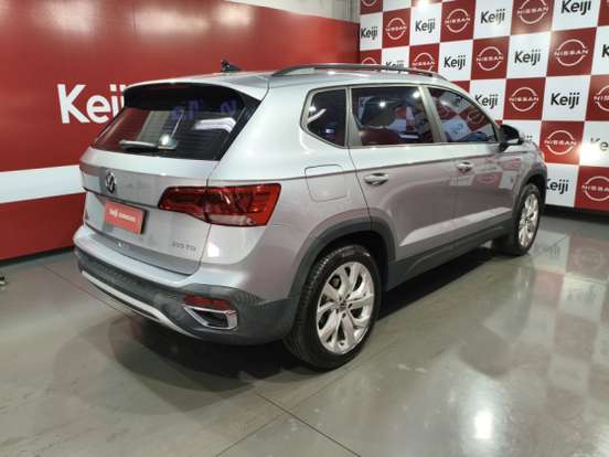 VOLKSWAGEN-TAOS-2022