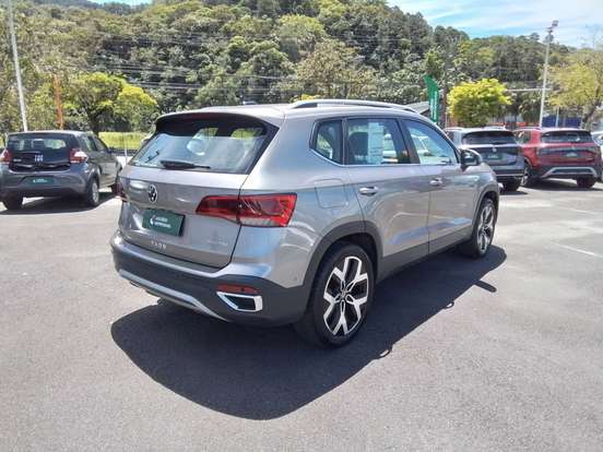 VOLKSWAGEN-TAOS-1.4 250 TSI TOTAL FLEX HIGHLINE AUTOMÁTICO VOLKSWAGEN-TAOS-2024