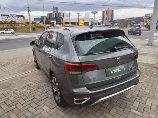 VOLKSWAGEN-TAOS-2024